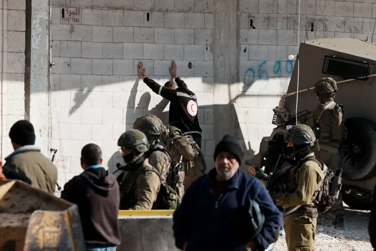 Batı Şeria’daki Nur Şems kampı sakinleri İsrail’in evlerini harabeye çevirdiğini söyledi