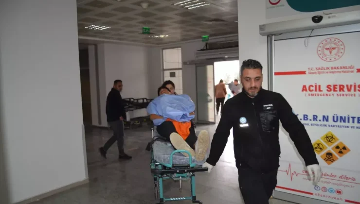 Bıçaklı kavgada yaralandı