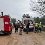 Bilecik’te devrilen hafriyat kamyonunun sürücüsü yaralandı