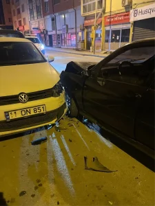 Bilecik’te drift atarken kaza yapan oto hırsızlığı şüphelisi yakalandı