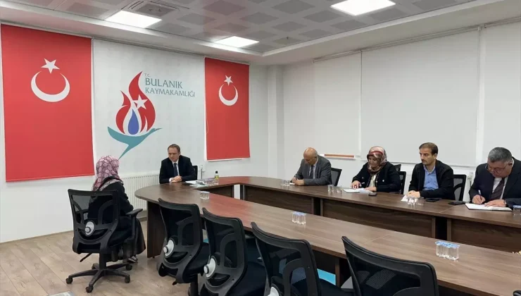 Bulanık Kaymakamı Koşansu, vatandaşlarla bir araya geldi