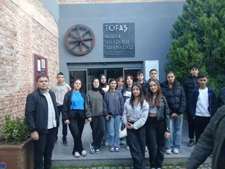 Bursa’da lise öğrencileri müze ve işletmeleri ziyaret etti