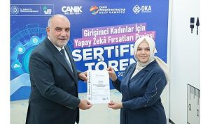 Canik Belediyesi’yle Yapay Zekâ Öğrenen Kadınların Sertifika Coşkusu