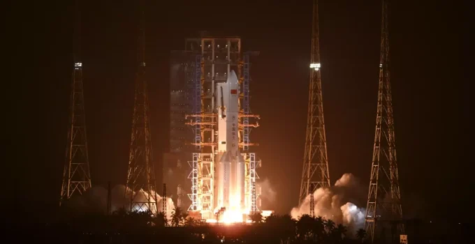 Çin Yeni İletişim Teknolojisi Test Uydusunu Uzaya Gönderdi