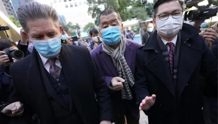 Çin’in Hong Kong Bölgesi: Jimmy Lai Hakkındaki Mahkeme Kararı Yasalara ve Delillere Göre Verildi