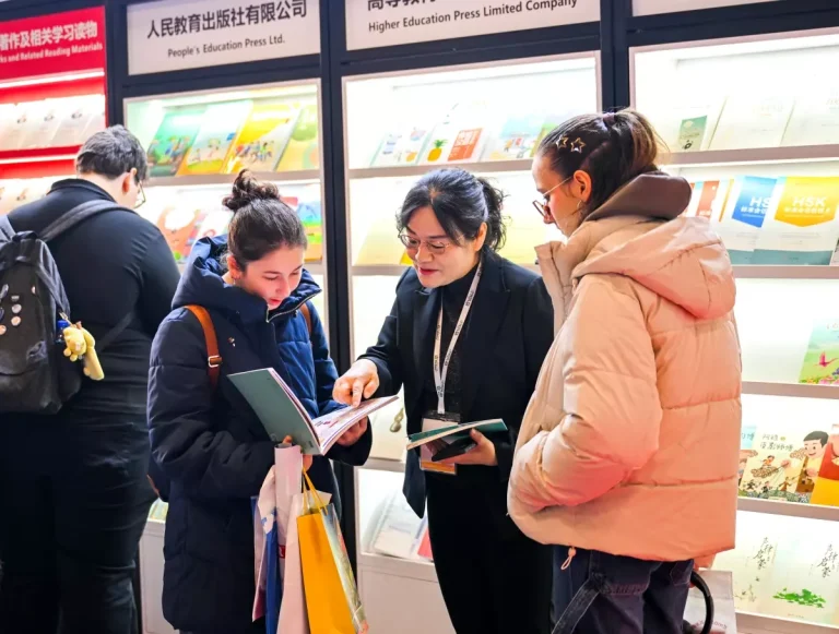 Çinli Yayınevleri, İstanbul Kitap Fuarı’nda Türkiye ile Eğitim ve Kültür Bağlarını Güçlendiriyor