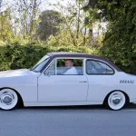 Çocukluğunda başlayan Anadol sevgisini, yol arkadaşı “Binnaz” ile yaşatıyor