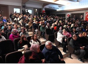 “Deliler Koğuşu” Keçiören’de İzleyicinin Yüreğine Dokundu