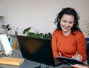 Dil Öğreniminde Yapay Zekâ Kullanımı: Türk Öğretmenler İçin Temel Sorular