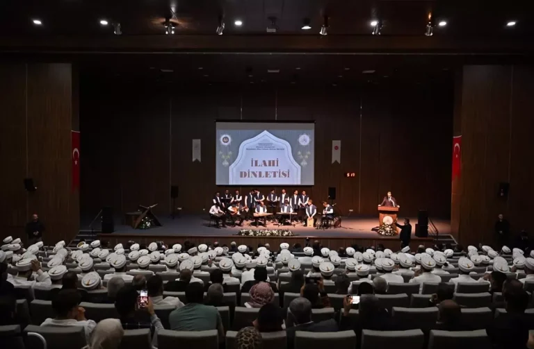 Diyarbakır’da 3. dönem aday din görevlileri mezun oldu