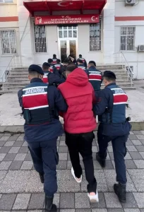 Edirne’de yurt dışına kaçmaya çalışırken yakalanan 5 şüpheli tutuklandı