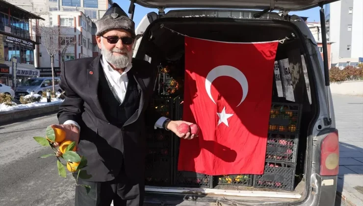 “Elmacı Dede” Hakkari’deki askerlere elma ve mandalina getirdi