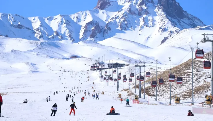 Erciyes Kayak Merkezi’nde yeni sezon, resmi törenle açıldı