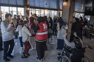 Erzurum’da bedensel ve zihinsel engelliler Yerli Malı Haftası’nda gönüllerince eğlendi