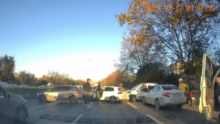 Esenler’de Zincirleme Kaza: Bir Kişi Yaralandı