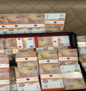 Esenyurt’ta sahte 150 bin euro ele geçirildi