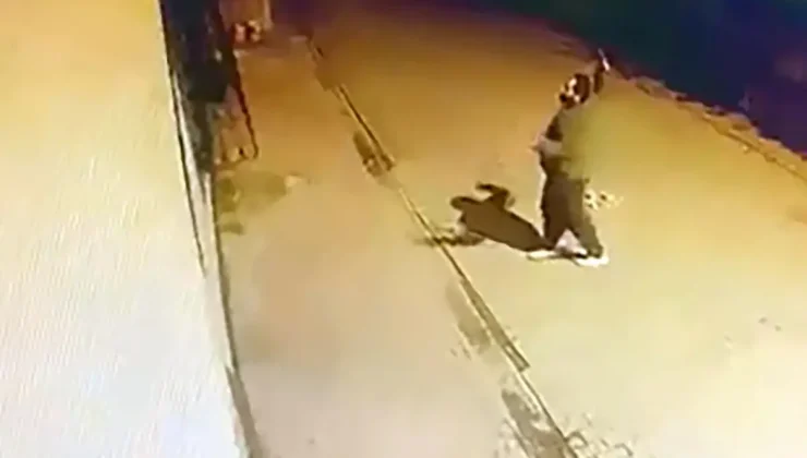 Evin pencerlerine taş atıp, camlarını kırdı