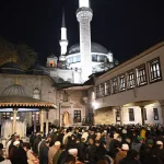 Eyüp Sultan Camisi’nde üç ayların başlaması dolayısıyla dua edildi