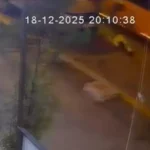 Eyüpsultan’da İETT şoförünün tartıştığı bisikletliye çarpıp kaçtığı anlar kamerada