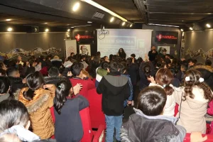 “Gezen Sinema Tırı” Karlıova’da çocuklarla buluştu