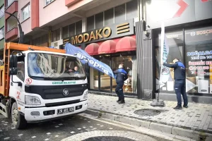 Giresun’da kaldırımlardaki duba ve reklam panoları kaldırıldı