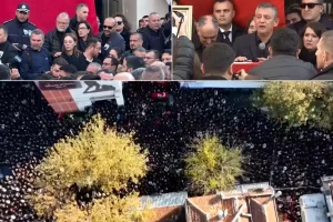 Gülşah Durbay son yolculuğuna uğurlanıyor! Özgür Özel ağlamaktan konuşamadı