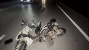 Hafif ticari araçla çarpışan elektrikli motosikletin sürücüsü öldü