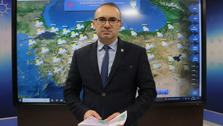 Hafta sonu yurdun batısı yağmurlu, diğer kesimleri az bulutlu geçecek