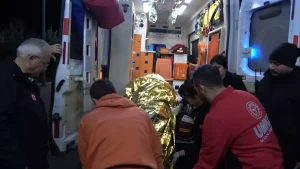 Hasandağı’nda mahsur kalan 2 üniversiteli, askeri helikopterle kurtarıldı