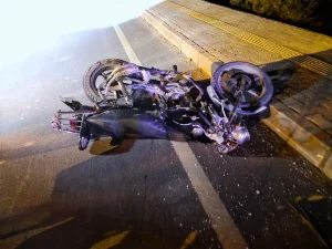 Hatay’da otomobilin çarptığı motosikletteki iki kardeş hayatını kaybetti