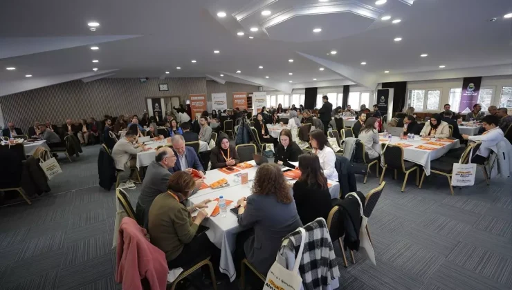 İnegöl’de düzenlenen çalıştayla, afetlerde çocuğu önceleyen yaklaşımlar ele alındı