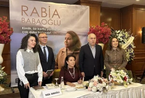 İstanbul İl Nüfus ve Vatandaşlık Müdürü Babaoğlu, şahit olduğu hikayeleri “Katıksız” kitabında derledi Açıklaması