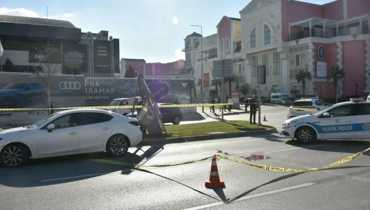 İzmir’de Otomobilin Çarptığı Kadın Hayatını Kaybetti