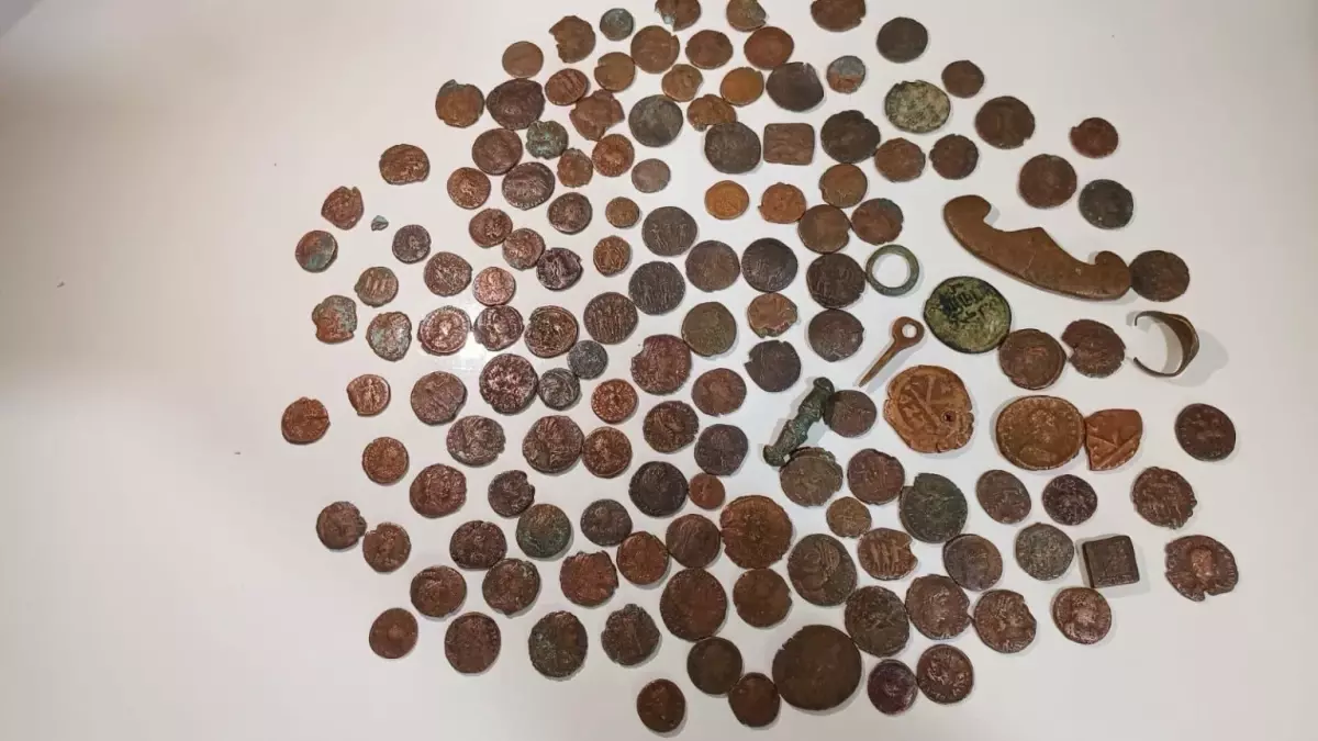 İznik’te Roma ve Bizans dönemlerine ait 143 tarihi eser ele geçirildi