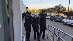 Kadın yolcuyla kavga eden otobüs şoförü gözaltına alındı