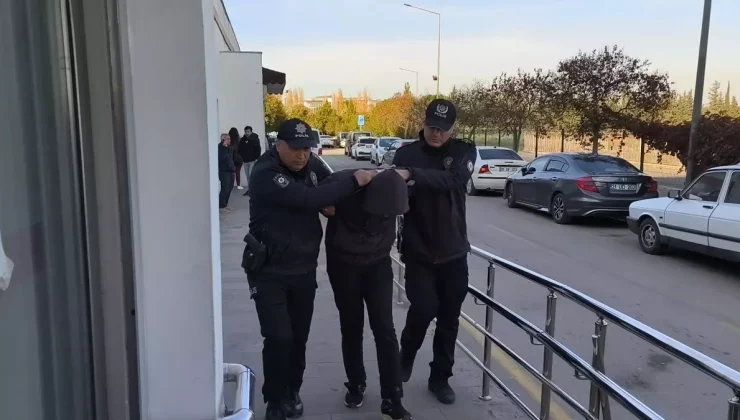 Kadın yolcuyla kavga eden otobüs şoförü gözaltına alındı