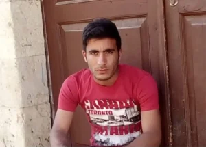 Kamyonla geri manevra yaparken kardeşini ezerek ölümüne neden oldu