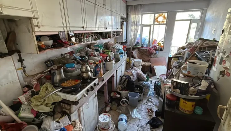 Karabük’te evden 10 kamyon çöp ve eşya çıktı