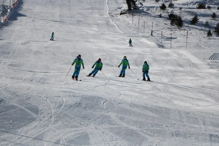 Kayak merkezi Kartalkaya’da 2 otelle sezon açıldı