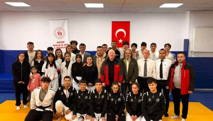 Kayseri’de Jujitsu sporcuları 2026 startını verdi