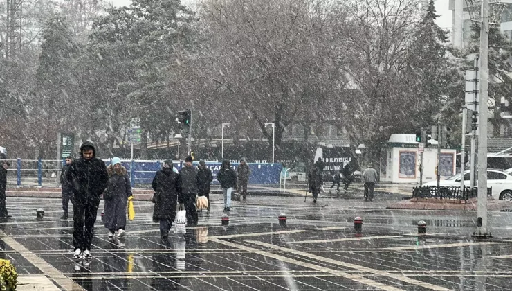 Kayseri’de kar yağışı etkili oldu