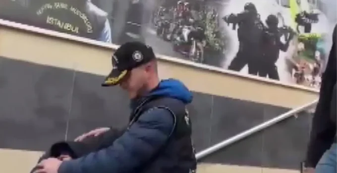 Kendisini ‘Lübnanlı Murat’ olarak tanıttı; turist kadını dolandıran şüphelinin ‘Hataylı İsmail’ olduğu anlaşıldı