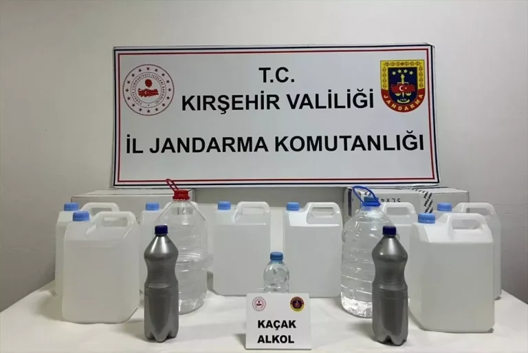 Kırşehir’de kaçak içki operasyonunda 2 zanlı yakalandı