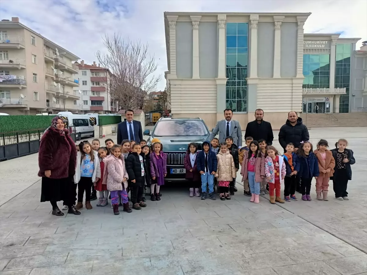Kırşehir’de öğrencilere Türkiye’nin yerli otomobili Togg tanıtıldı