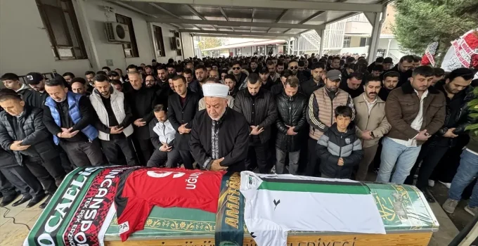 Kocaeli’de silahlı kavgada ölen futbolcu Uğurcan Bekçi defnedildi