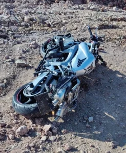 Manisa’da devrilen motosikletin sürücüsü öldü