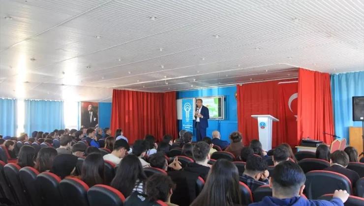 Mersin’de “Gazze’yi Anlamak” konulu konferans düzenlendi