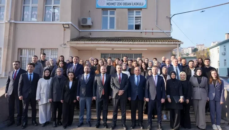 Milli Eğitim Bakanı Tekin, Arnavutköy’de bir okulun inşaatında incelemelerde bulundu