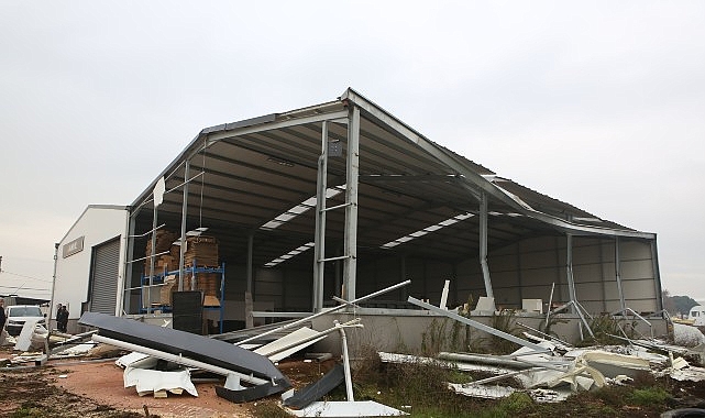 Nilüfer’de iki kaçak yapı daha yıkıldı