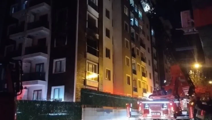 Pendik’te 10 katlı binada çıkan yangın söndürüldü
